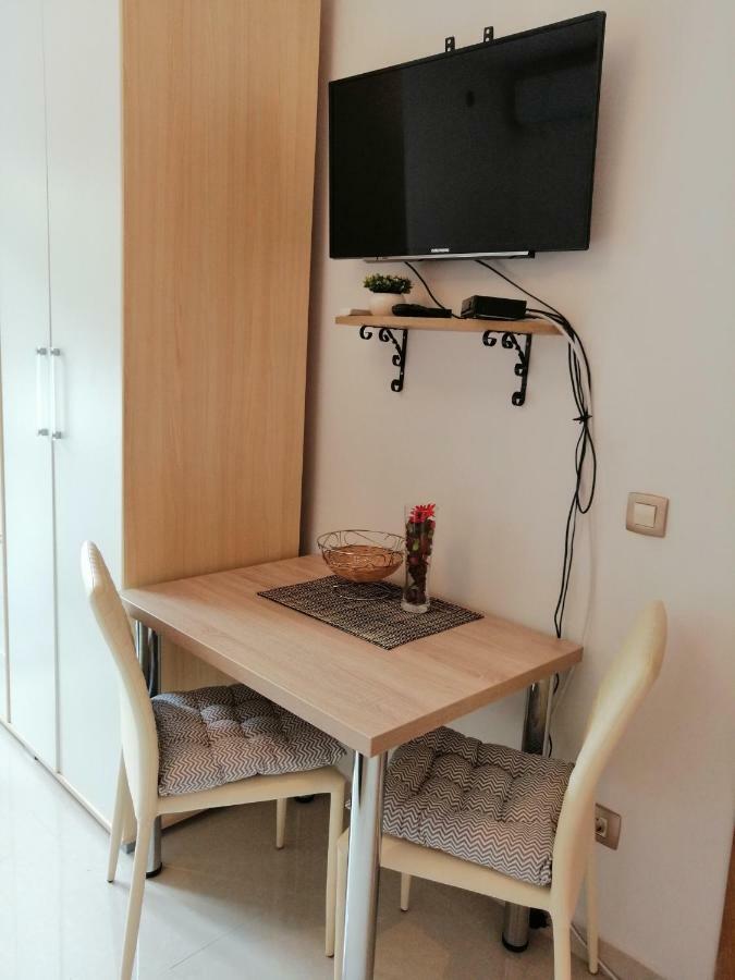 Studio Apartman Irena1 Bijela Exteriör bild